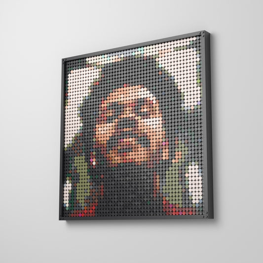 Beauty Behind the Madness, mosaïque en briques PopBrique, accrochée au mur